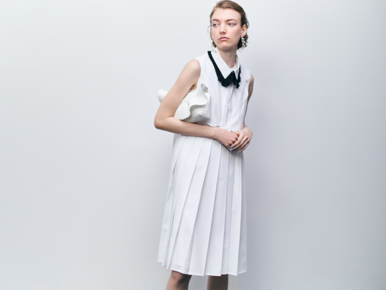 Early Summer BLACK&WHITE 技ありデザインで取り入れる 初夏の「バイ