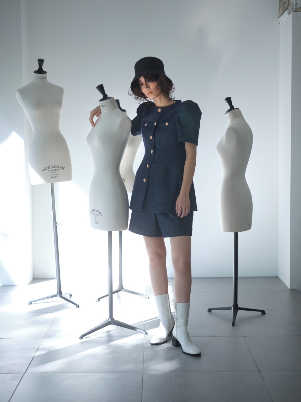 【美品】セルフォード　デニムライクプリーツワンピースブ　松島花着用　コルセット 美品】セルフォード デニムライクプリーツワンピースブ 松島花