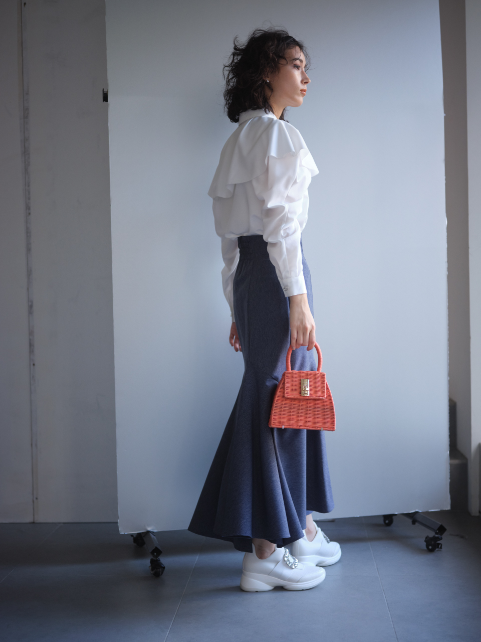 デイリーからドレスアップまで センシュアルな「きれいめデニム