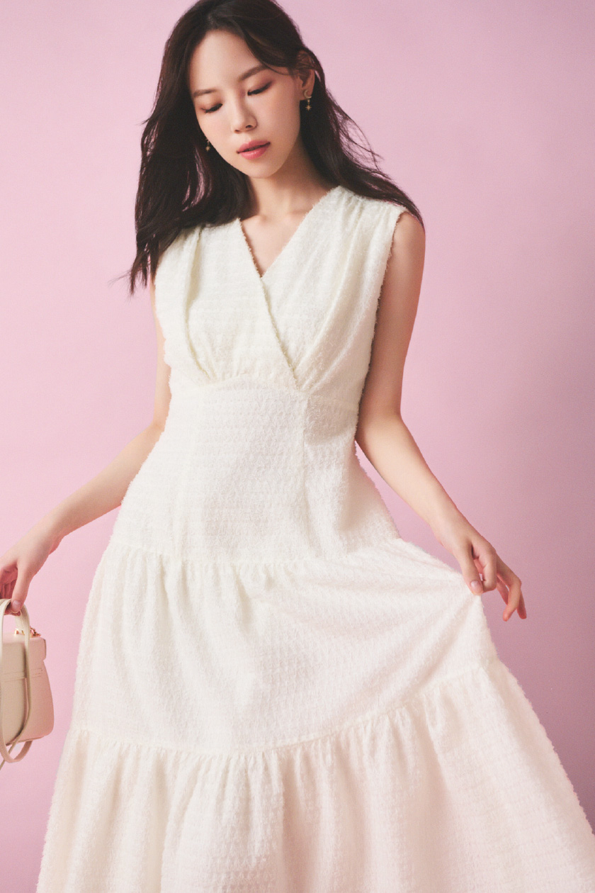 Monotone Dress