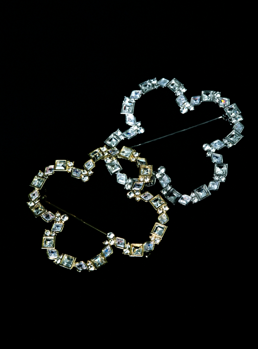 フラワーモチーフビジューブローチの色違い画像