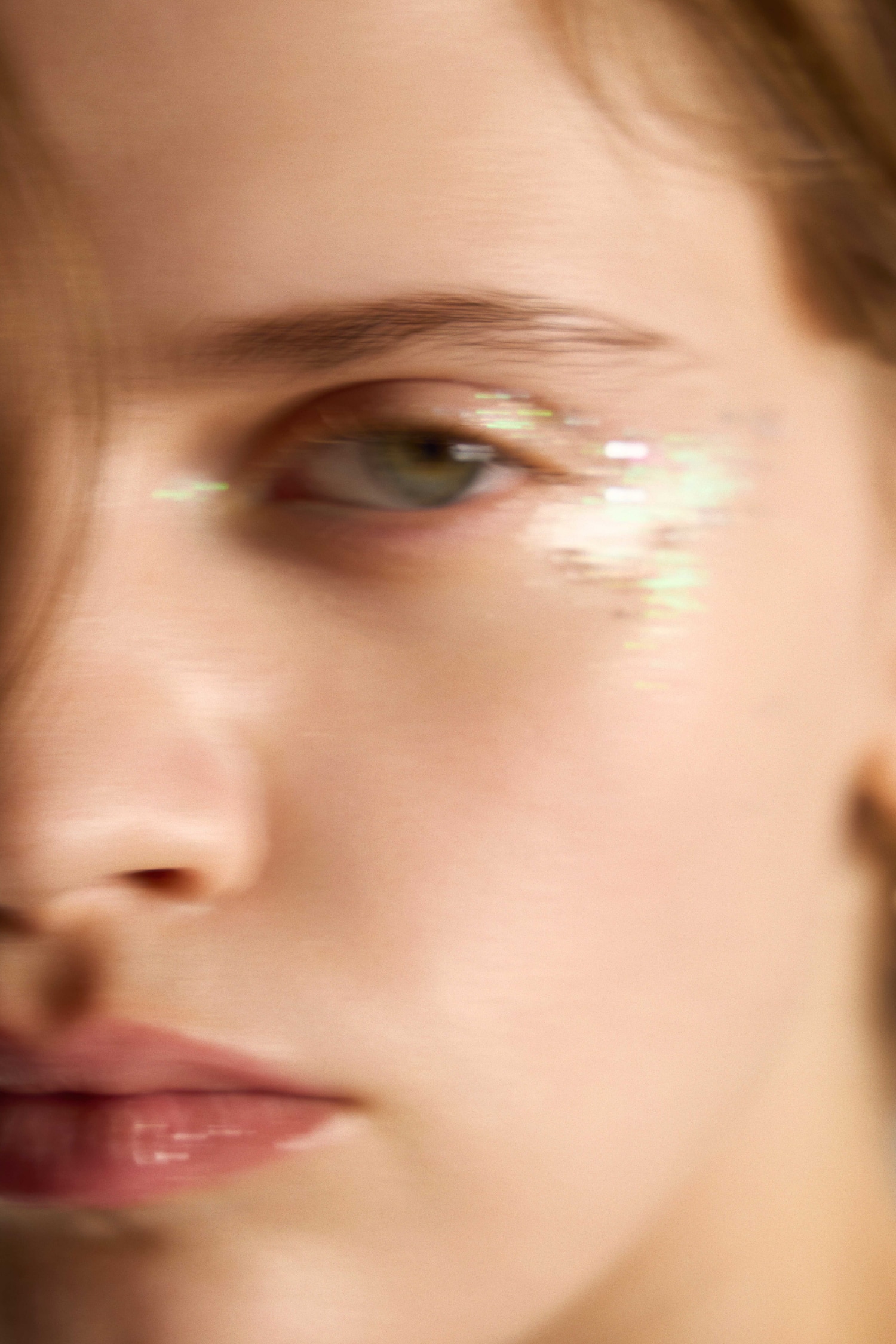 女性のイメージ写真