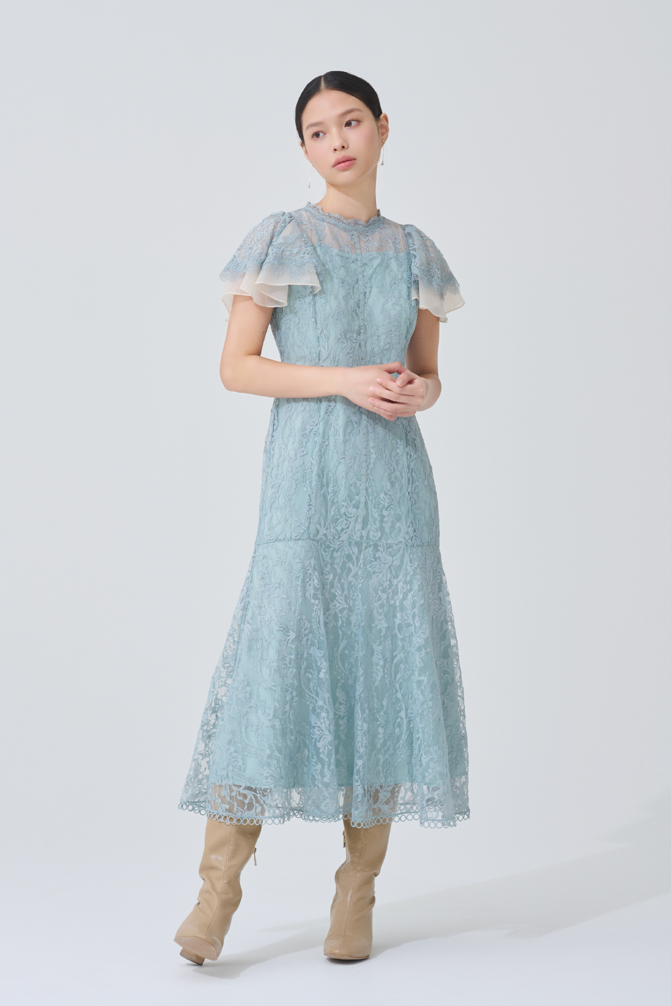 Dress / Pierced earrings / Shoes 着用イメージ