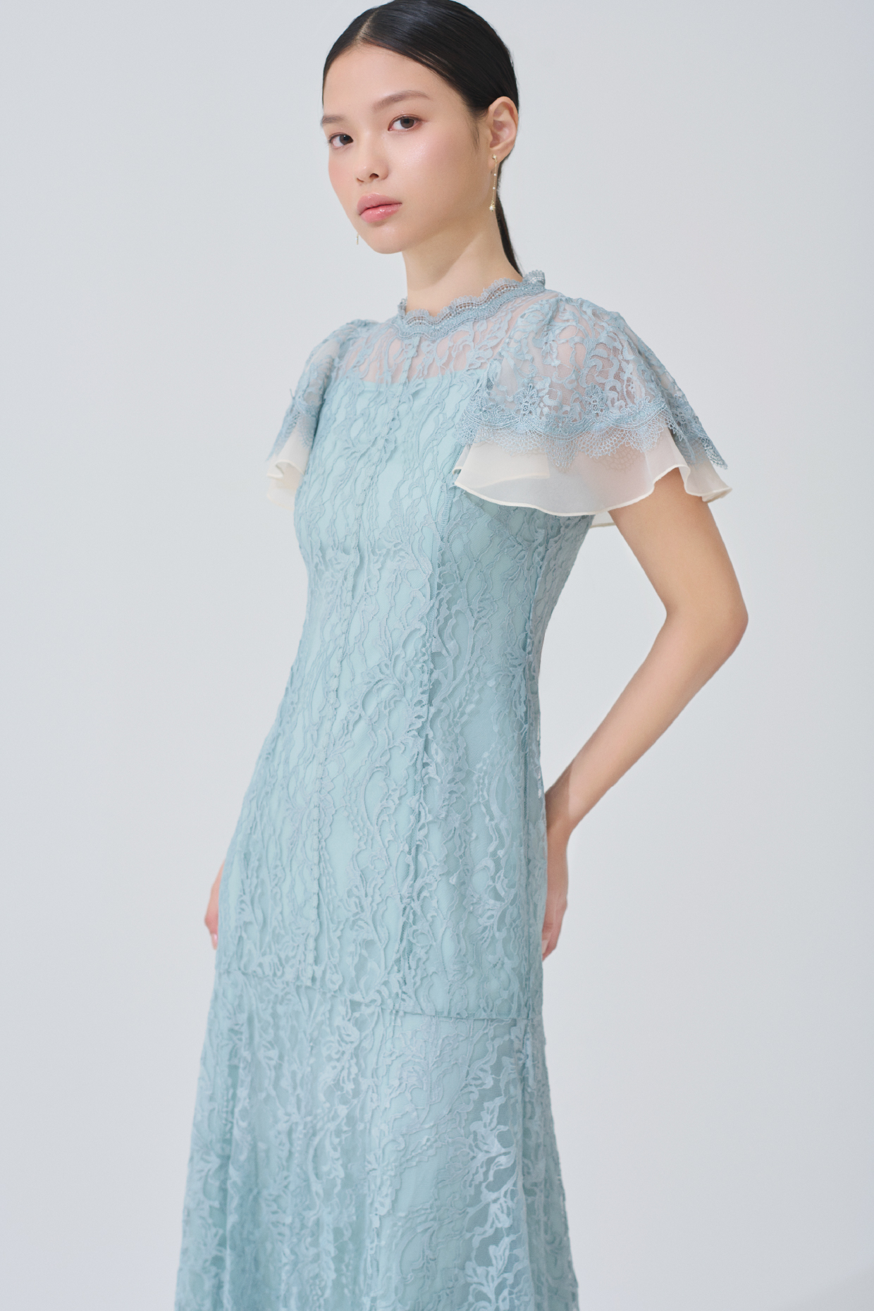 Dress / Pierced earrings / Shoes 着用イメージ