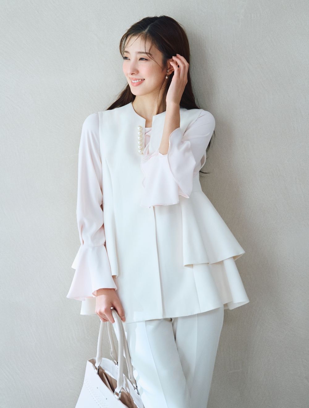 Gilet/Blouse/Pants/Earrings/Bag 着用イメージ