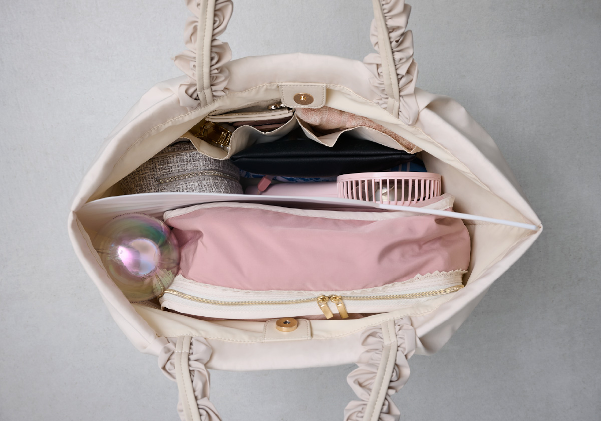 【プリュム】フリルラメ刺繍トートバッグ（wide）の商品画像