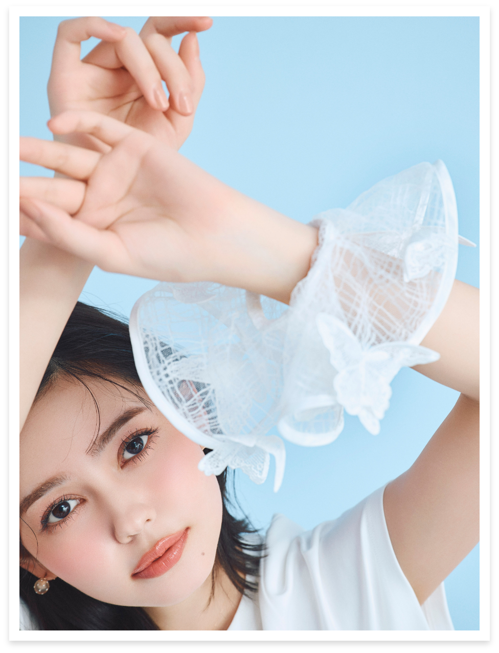 【HANAE MORI×CELFORDコラボ】ピアス、【HANAE MORI×CELFORDコラボ】ネックレス、【HANAE MORI×CELFORDコラボ】シュシュの着用イメージ
